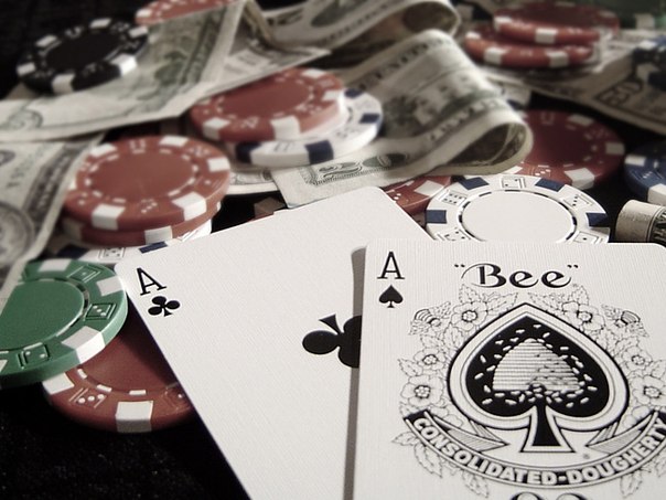 Интересная раздача покер