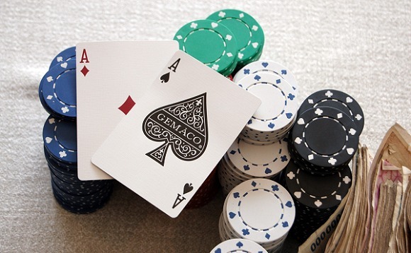 Слоуплей в покере карты фишки деньги